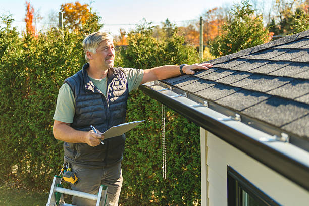 Professional Roofing technician working in Hurley, SD
